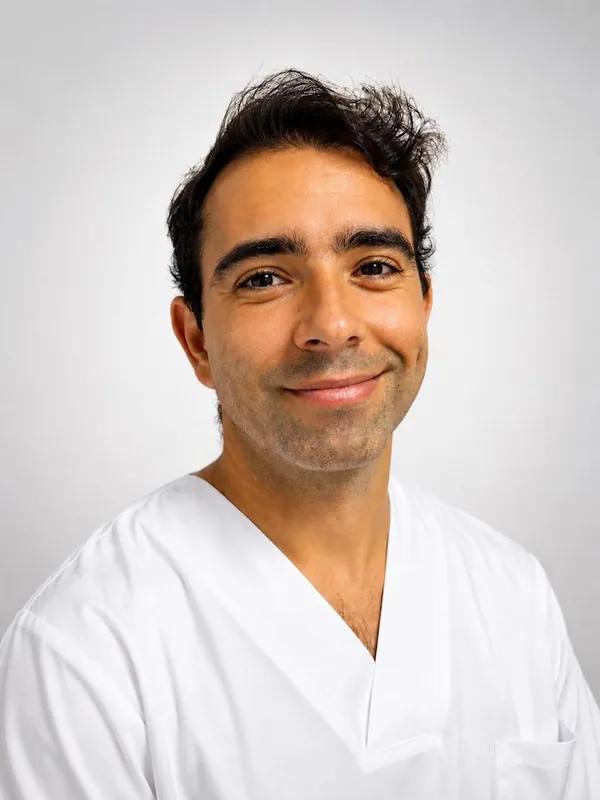 Adrián Martín, fisioterapeuta colegiado nº 10329