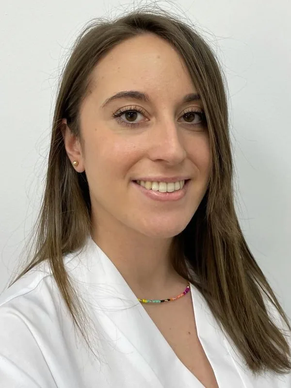 Laura Roa, fisioterapeuta colegiada nº 13529